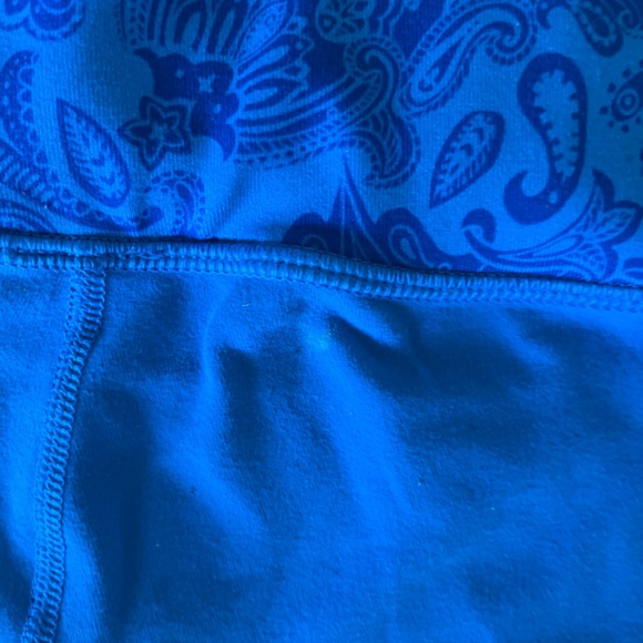 ✨Lululemon cross front shorts✨ - Picture 5 of 5